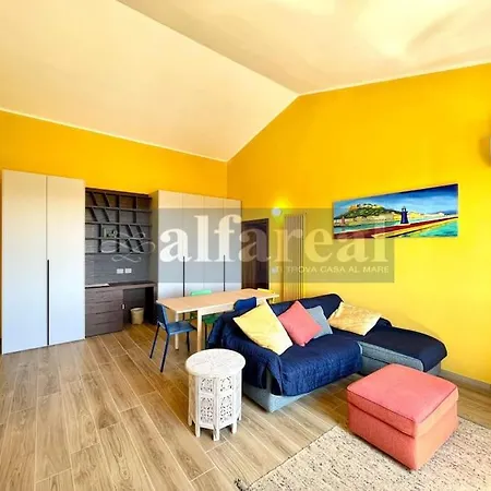 Apartment Attico Porto, Ristrutturato Con Terrazza E Wifi! By Alfareal