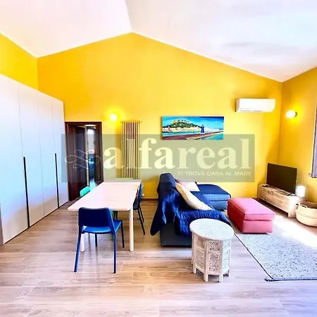 Apartment Attico Porto, Ristrutturato Con Terrazza E Wifi! By Alfareal *